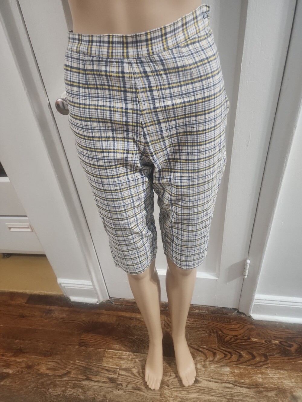 Vintage 1990s Hot Kiss Navy White Yellow Plaid Capri Cropped Pants Size XS/4